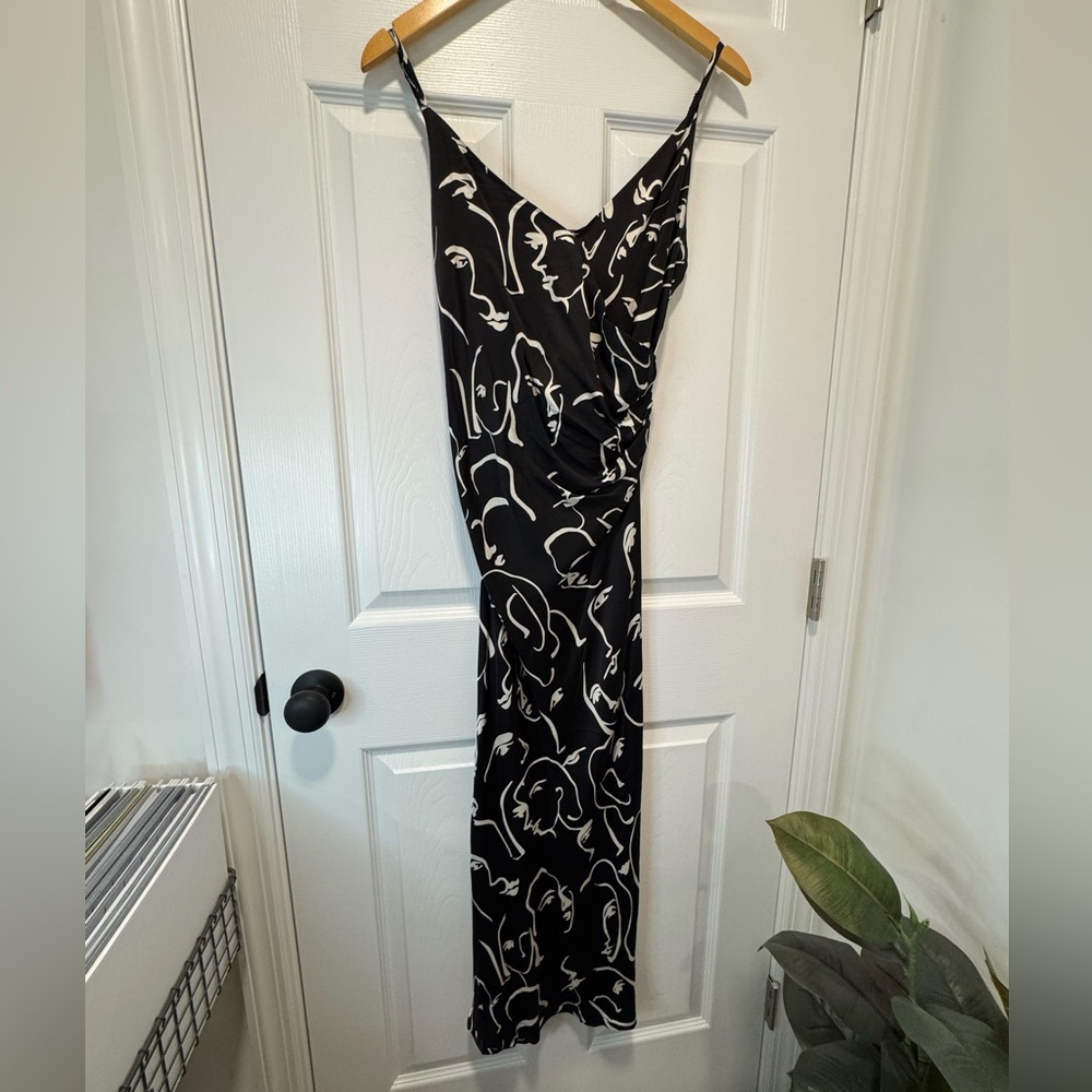 En Saison Black and White Abstract Maxi Dress - Picture 6 of 9